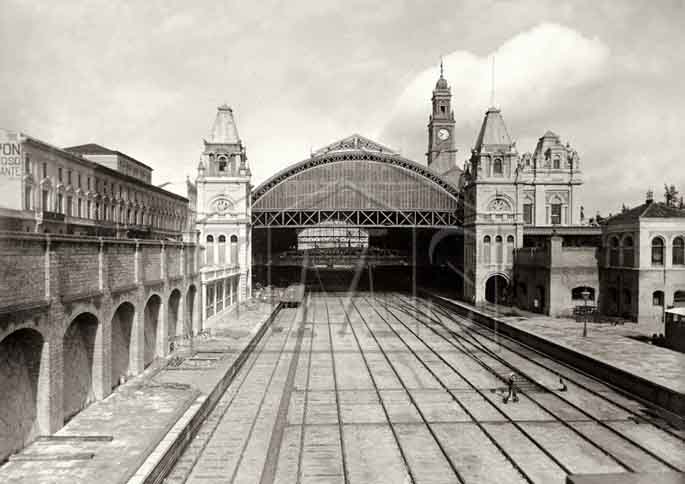 Ferrez, Marc. Estação da Luz. Jardim da Luz. São Paulo. SÃO PAULO / Brasil. 1896 circa.
